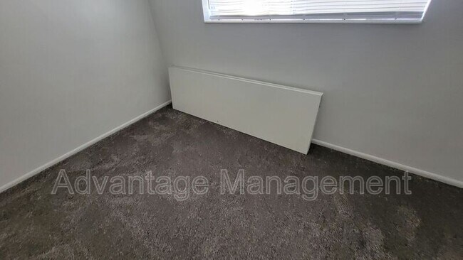 Foto del edificio - 364 E 1550 S St
