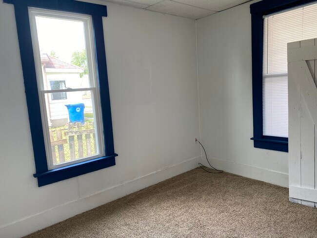 Foto del edificio - 307 W Edwards St