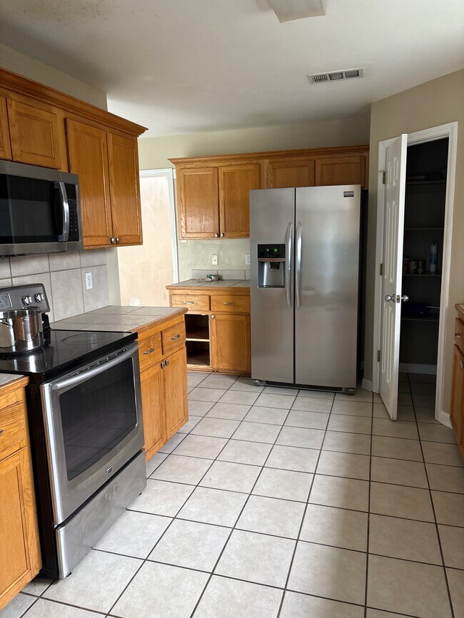 Foto del edificio - 36013 Raleigh Dr