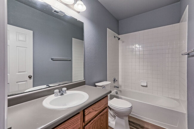 Foto del edificio - 438 Heritage Ln
