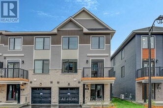 Building Photo - 420 Silverberry Private