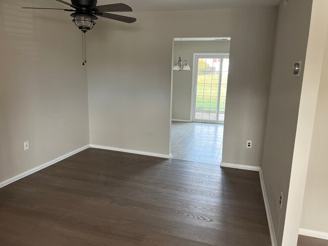 Foto del edificio - 2426 Hillock Ct