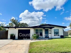 Building Photo - 5424 Kingswood Dr