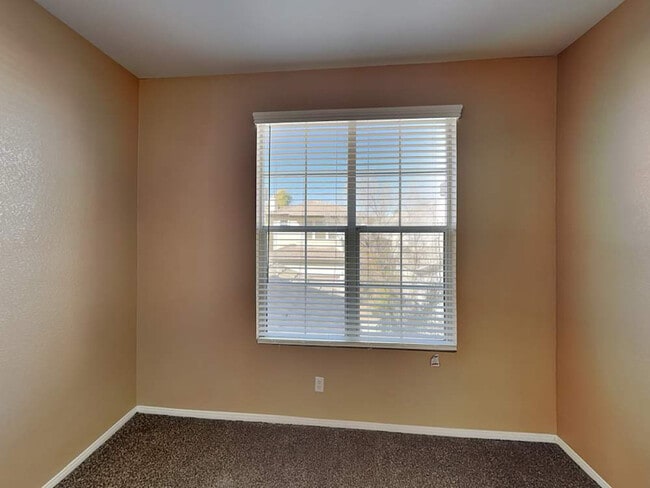 Building Photo - 1213 Hope Ranch Ln