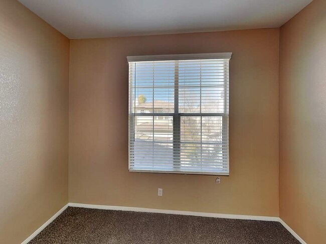 Foto del edificio - 1213 Hope Ranch Ln