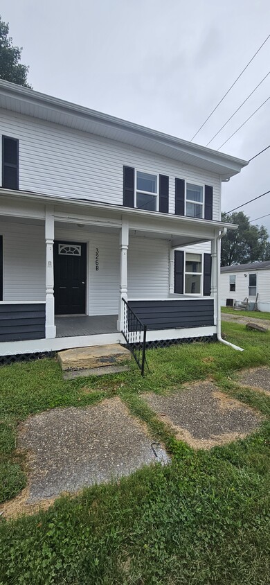 Primary Photo - 326 W Church St