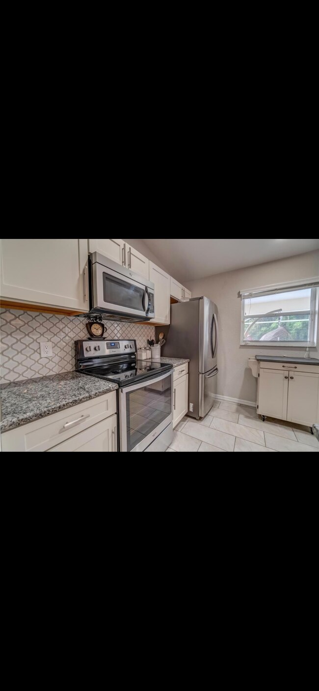 Building Photo - 2545 Yuma Ave