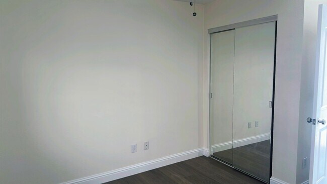 Foto del edificio - 2 Bedroom 2 Bathroom located in Redbridge