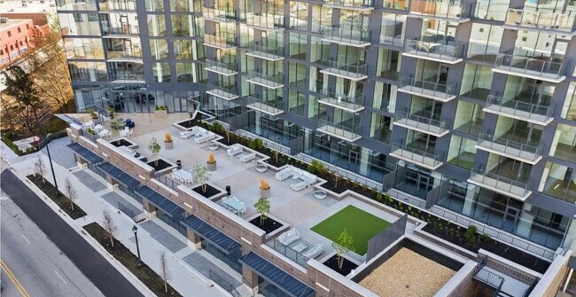 Building Photo - 788 W Marietta St NW