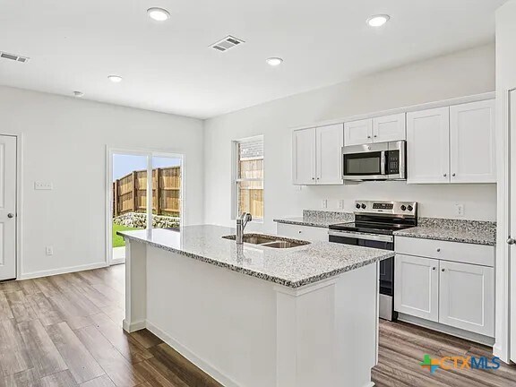 Building Photo - 152 Mullen