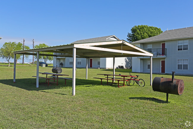 Área de parrillas - Escondido Creek Apartments