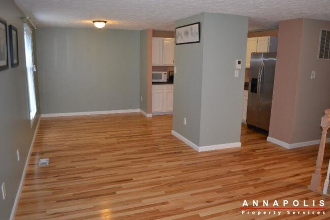 Building Photo - 1607 Revell Downs Dr