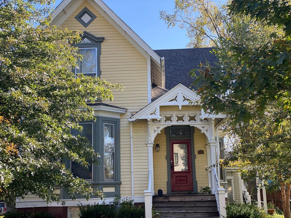 104 N Central Ave, Urbana, IL 61801 House for Rent in Urbana, IL