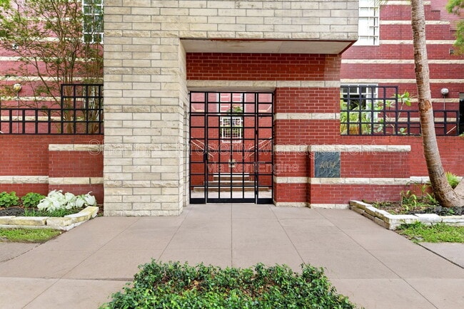 Foto del edificio - 4004 Montrose Blvd