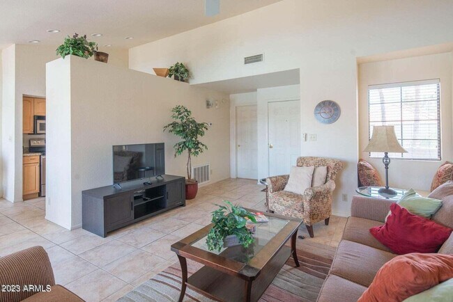 Foto del edificio - 9707 E Mountain View Rd
