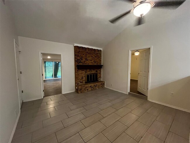 Building Photo - 5101 Meadow Creek Cove