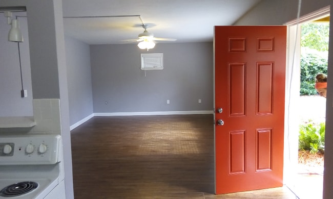 Photo - 521 Morocco Ave House