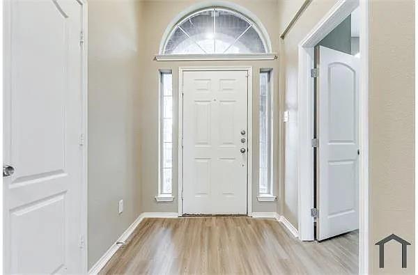 Building Photo - 11304 Amber Valley Dr