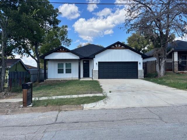 Primary Photo - 4707 Chapman St