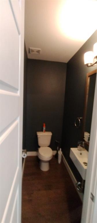 Primary Photo - 1411 Boswell St