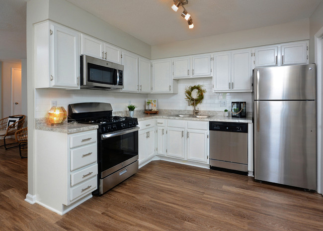 Foto del edificio - Newly remodeled 3-bedroom Townhome