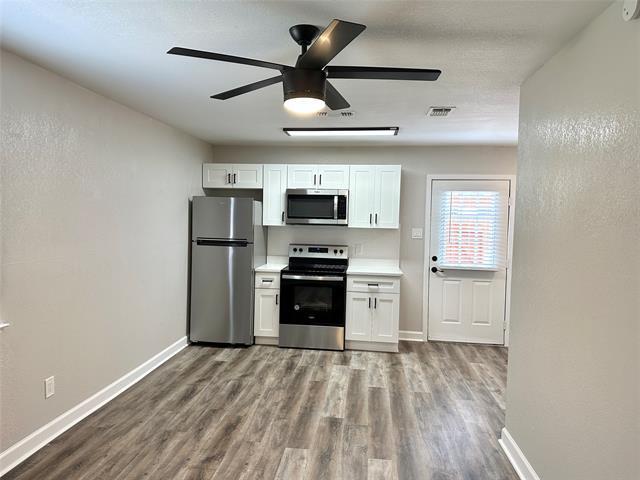 Foto del edificio - 813 Kingdom Cir
