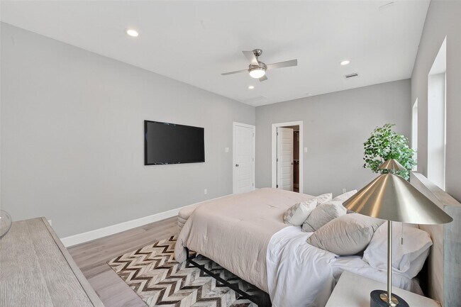 Foto del edificio - 1122 W 16th St