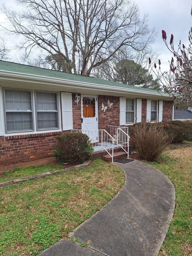 Building Photo - 1426 Jon Juca Ct