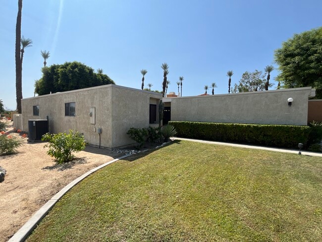Building Photo - 44210 Anacapa Way