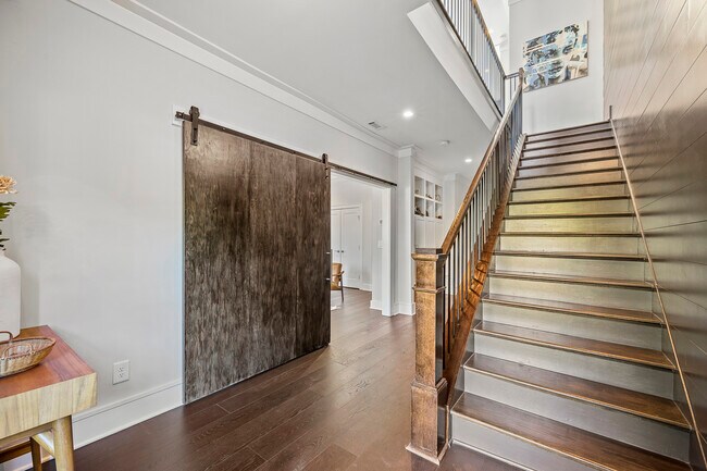 Building Photo - 2528 Appleden Pl