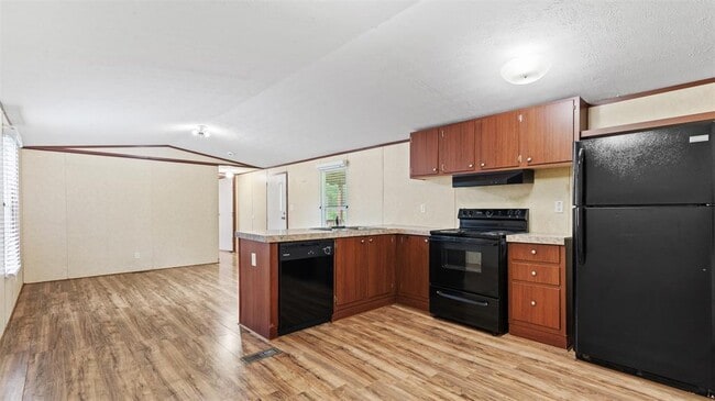 Building Photo - 91 Maple Ln
