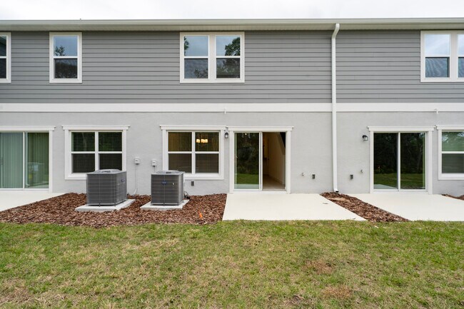 Foto del edificio - 2814 Raindrop Run St