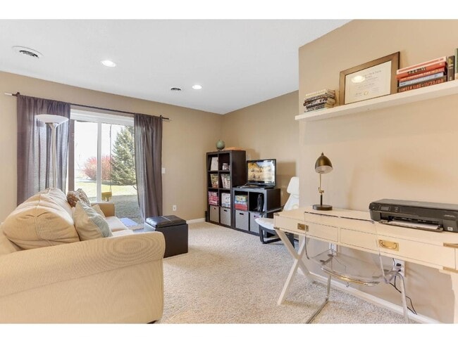 Building Photo - 2059 Brittany Ct