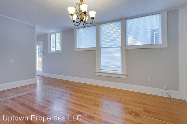 Foto del edificio - 2334 NW Kearney St
