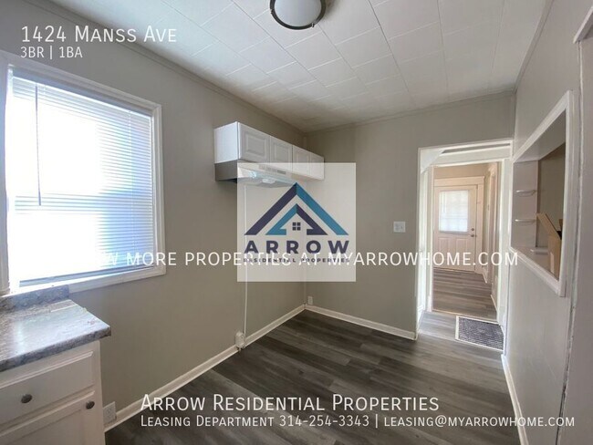 Building Photo - 1424 Manss Ave