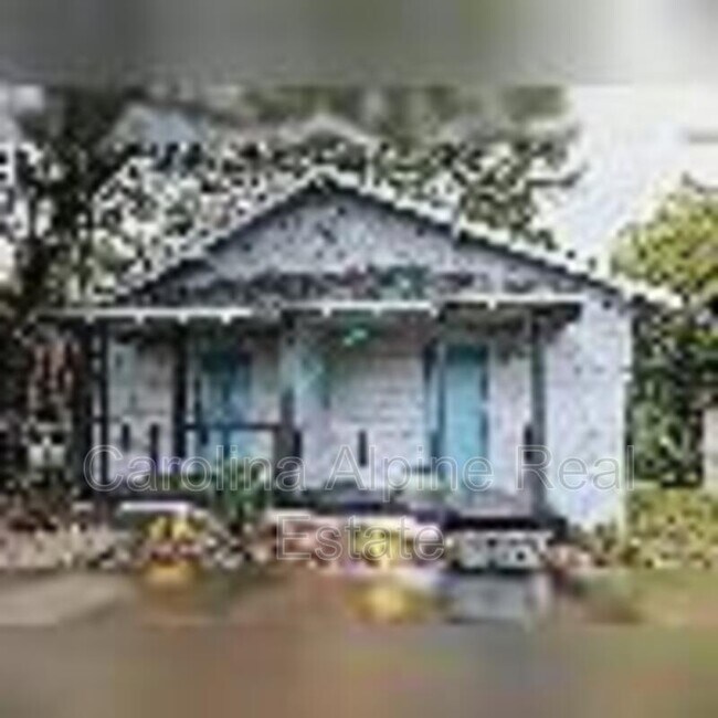 819 Buffalo St Unit AB, Shelby, NC 28150 Condo for Rent in Shelby