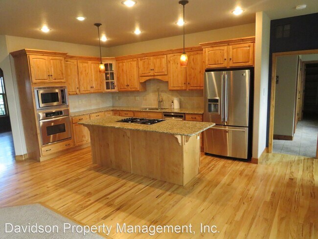 Foto del edificio - 4 br, 5 bath House - 17845 Pioneer Crossing