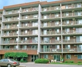 Building Photo - Janisse Tower