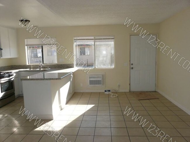 Building Photo - 38563 10th Pl E