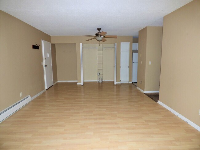 Building Photo - 2204 Valleyhigh Dr NW
