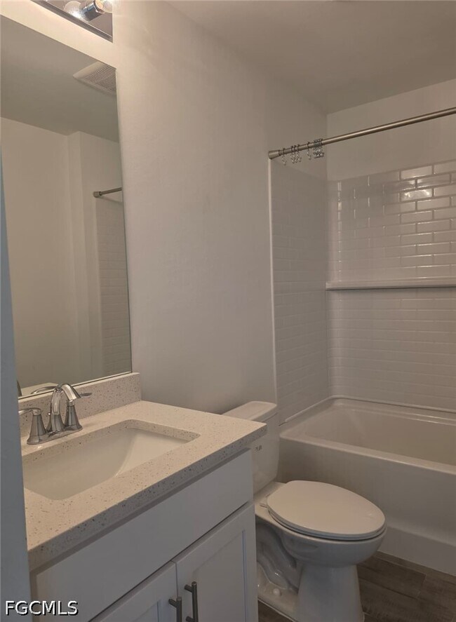 Building Photo - 408 NW 31st Pl