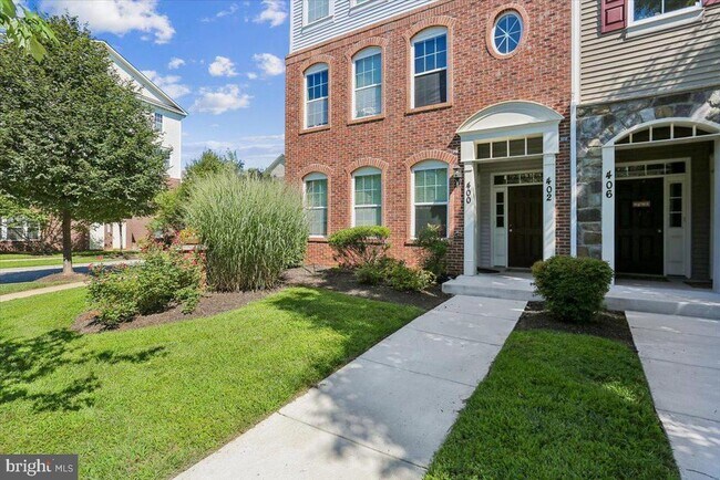 Foto del edificio - 402 Orchard Ridge Dr
