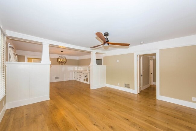 Photo - 306 N Shaffer St House