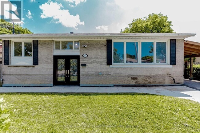 Building Photo - 215 Jeffcoat Dr