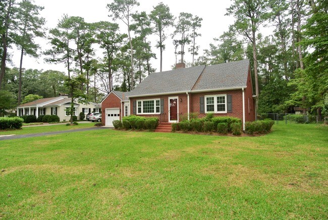 Building Photo - 4708 Trent Woods Dr
