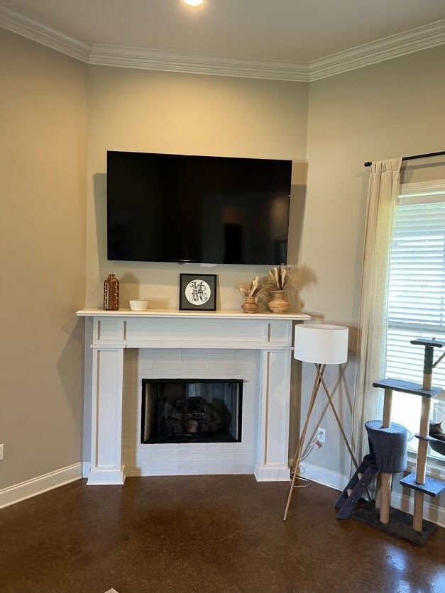 Fireplace - 709 Sawgrass Lakes Dr