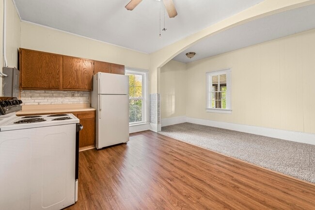 Foto del edificio - 1017 N Holbrook St