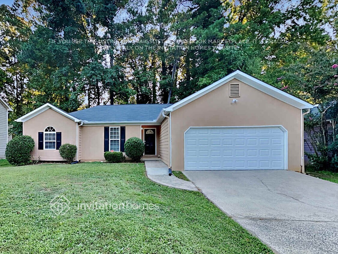 Primary Photo - 2686 Candler Dr