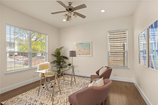 Foto del edificio - 4 bedroom 4 bath house fully remodeled