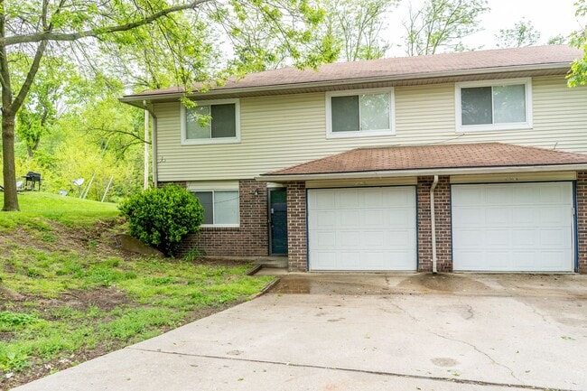 Building Photo - 4501-4503 Millbrook Dr.